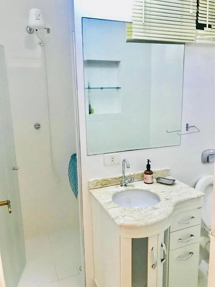 アパート Quarto Em Apartamento Vista Mar, Sacada, Cama Queen E Colchao Extra! Balneário Camboriú ブラジル