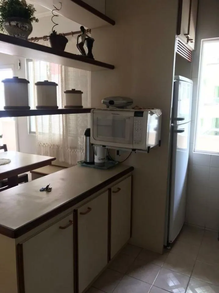 Quarto Em Apartamento Vista Mar, Sacada, Cama Queen E Colchao Extra! Balneário Camboriú アパート