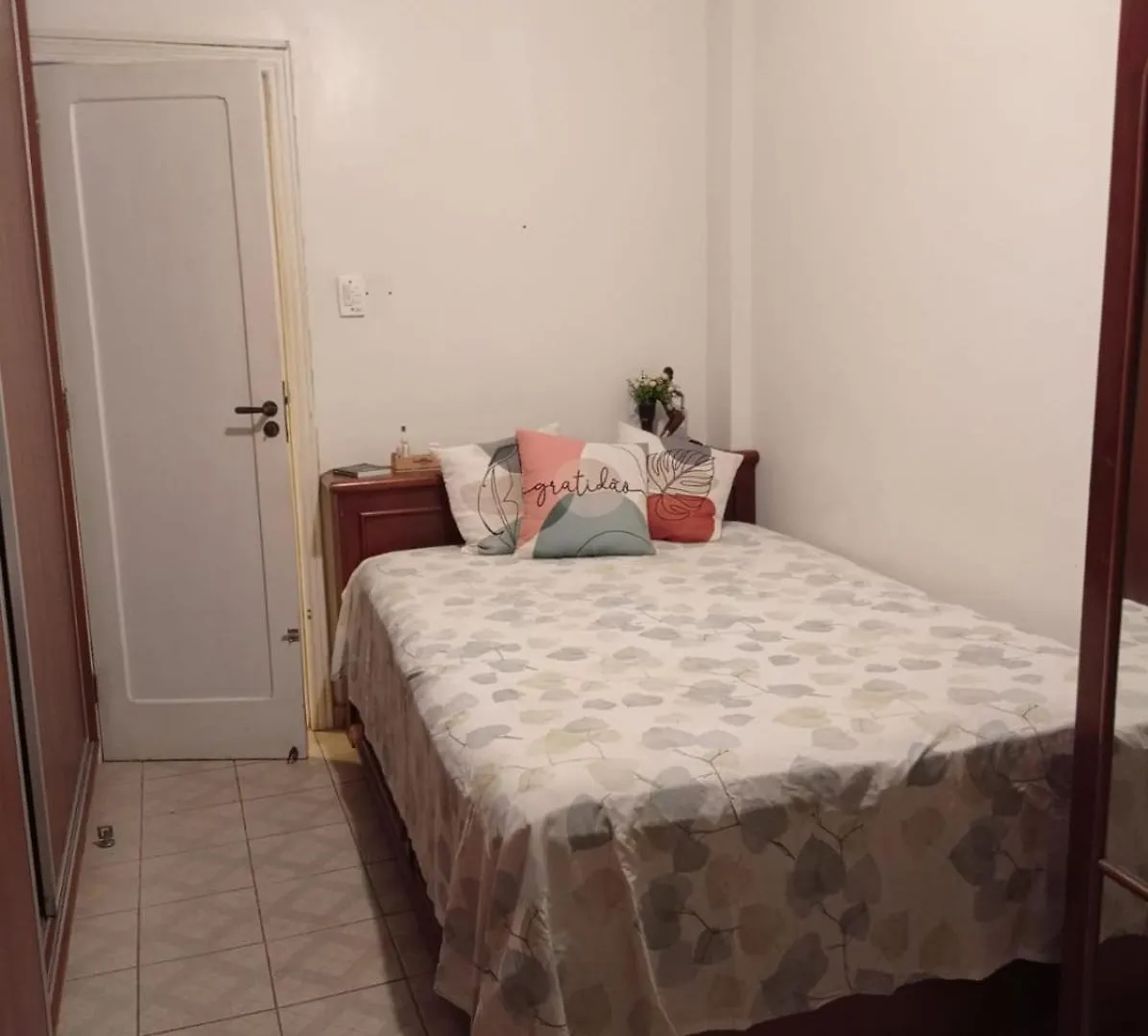 Quarto Em Apartamento Vista Mar, Sacada, Cama Queen E Colchao Extra! Balneário Camboriú ブラジル